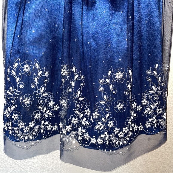 Brand New WithOut Tag girls size 8 sleeveless floral shiny painted net dress - Picture 3 of 8